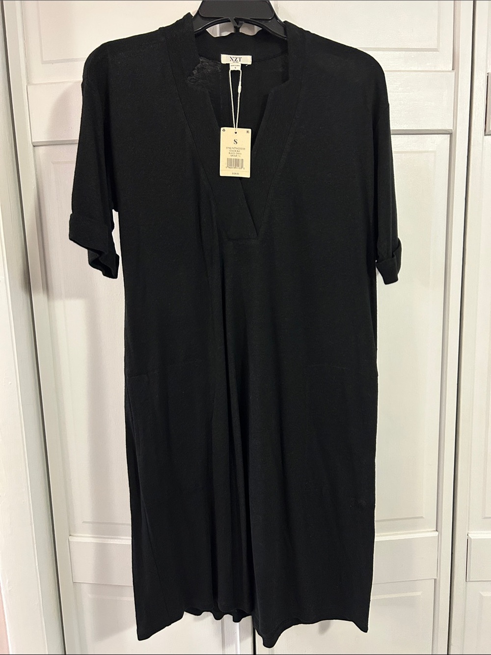 NZT Nic & Zoe Black V-Neck Short Sleeve Midi Dress